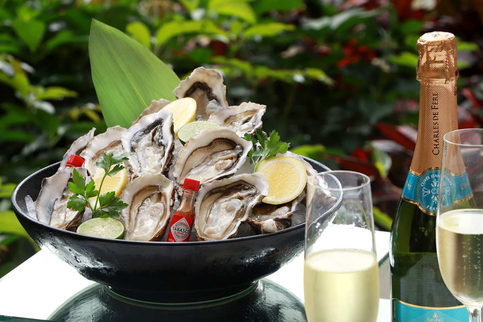 [Macau Exclusive Offer] Rendez Vous Lobby Bar | Oyster Set Menu for Two / Themed Afternoon Tea | Sofitel at Ponte 16 - Photo 1 of 8